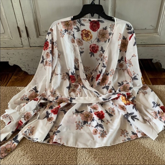 Figleaffashion Tops - Floral Chiffon Blouse